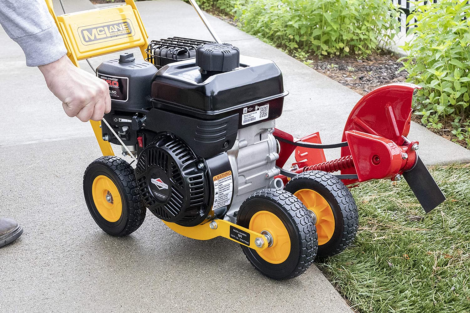 101 - 5.5GT - 7Gas Powered Lawn Edger, 5.50 Gross Torque/3.5 HP B&S Engine 7′′ WheelsQuantumX Chargers