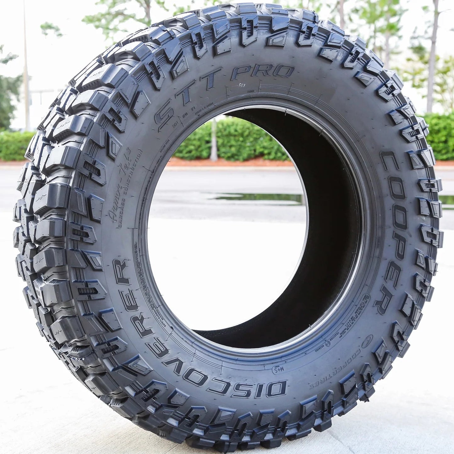A pair of 2 (two) models of STT professional LT 35X12.50R20 121Q E (10 layers) off - road tires (MT/M/T type off - road tires)QuantumX Chargers