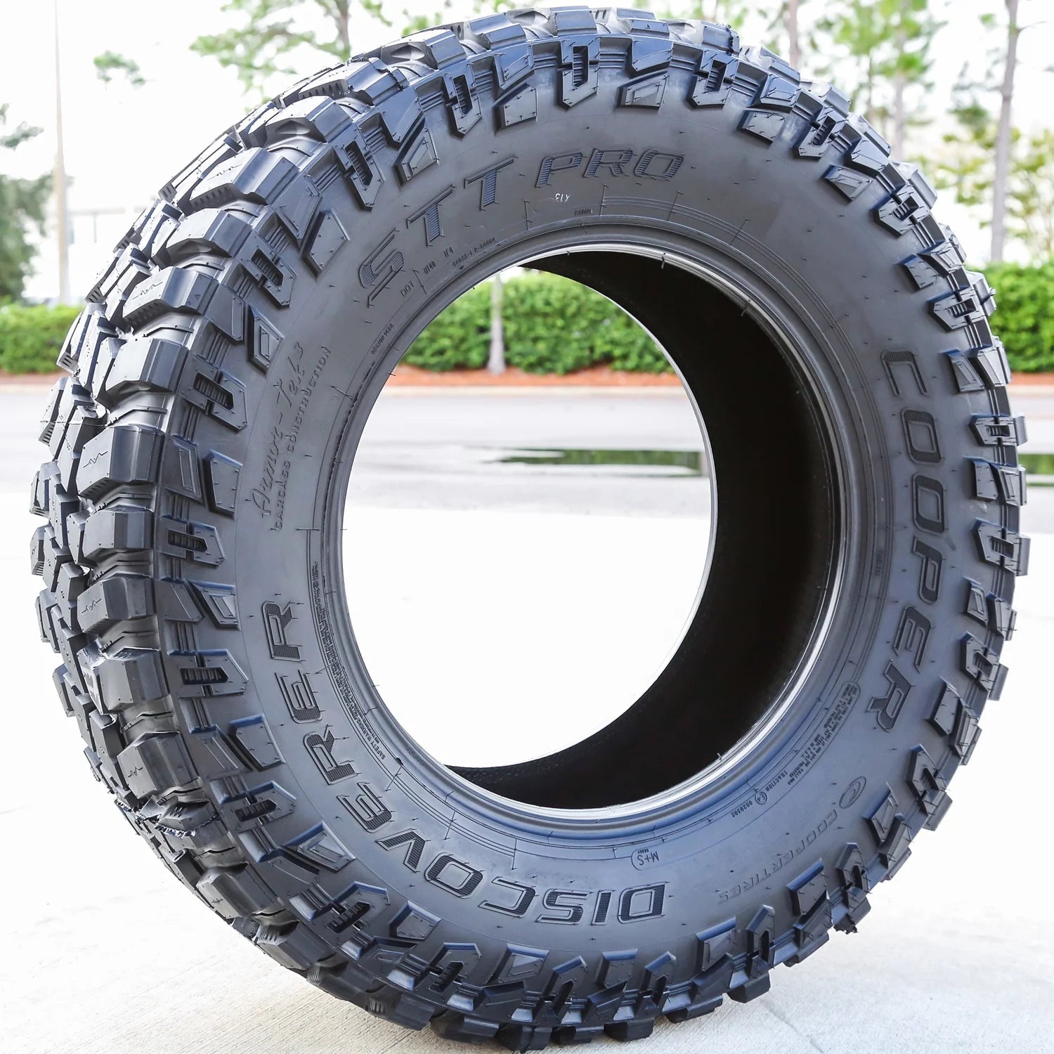 A pair of 2 (two) models of STT professional LT 35X12.50R20 121Q E (10 layers) off - road tires (MT/M/T type off - road tires)QuantumX Chargers