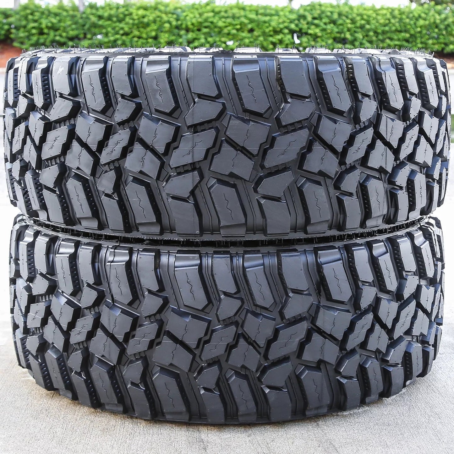A pair of 2 (two) models of STT professional LT 35X12.50R20 121Q E (10 layers) off - road tires (MT/M/T type off - road tires)QuantumX Chargers