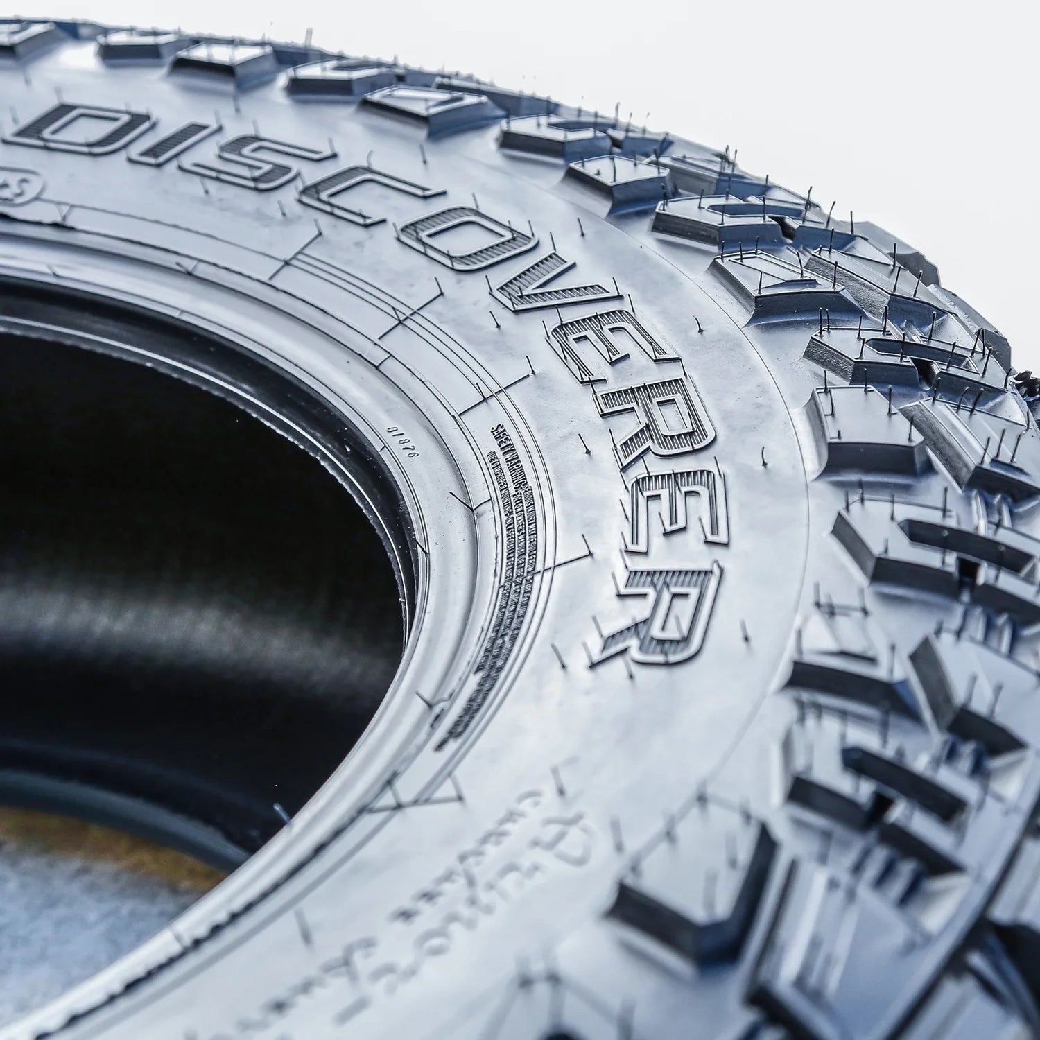 A pair of 2 (two) models of STT professional LT 35X12.50R20 121Q E (10 layers) off - road tires (MT/M/T type off - road tires)QuantumX Chargers