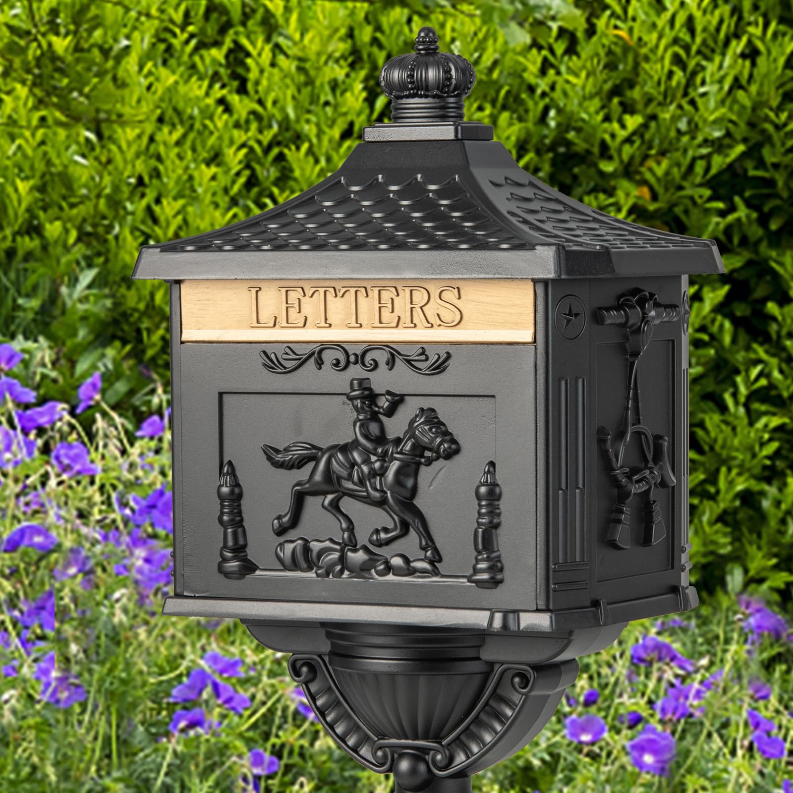 Cast Aluminum Mailbox with PostQuantumX Chargers