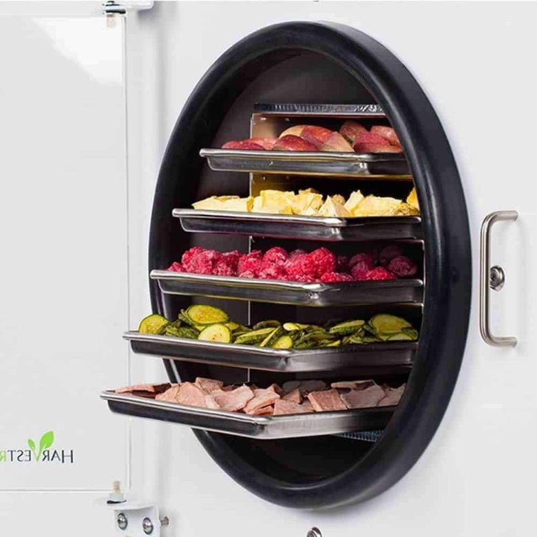 Harvest Right Medium Freeze Dryer with Mylar Starter KitQuantumX Chargers