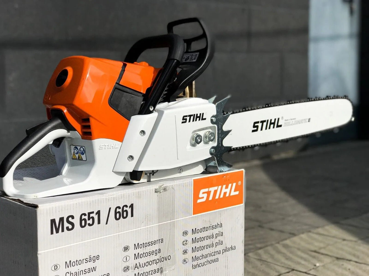 MS 661 C - M 32 Professional ChainsawQuantumX Chargers