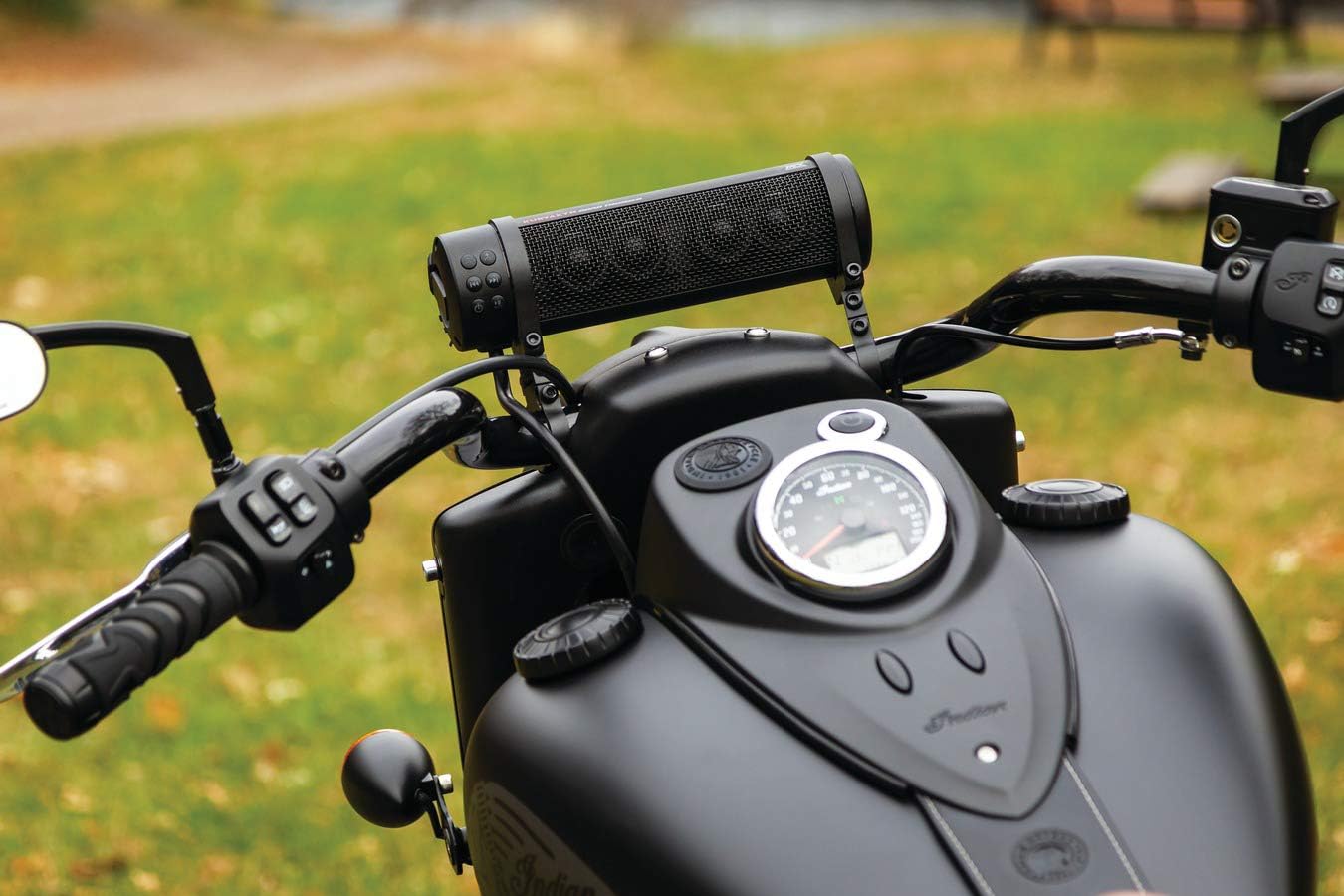 Road Thunder 300W Waterproof Bluetooth Motorcycle Sound Bar, Handlebar Mount, Satin BlackQuantumX Chargers