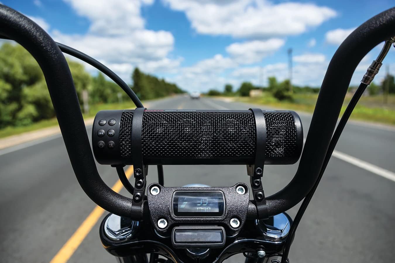 Road Thunder 300W Waterproof Bluetooth Motorcycle Sound Bar, Handlebar Mount, Satin BlackQuantumX Chargers